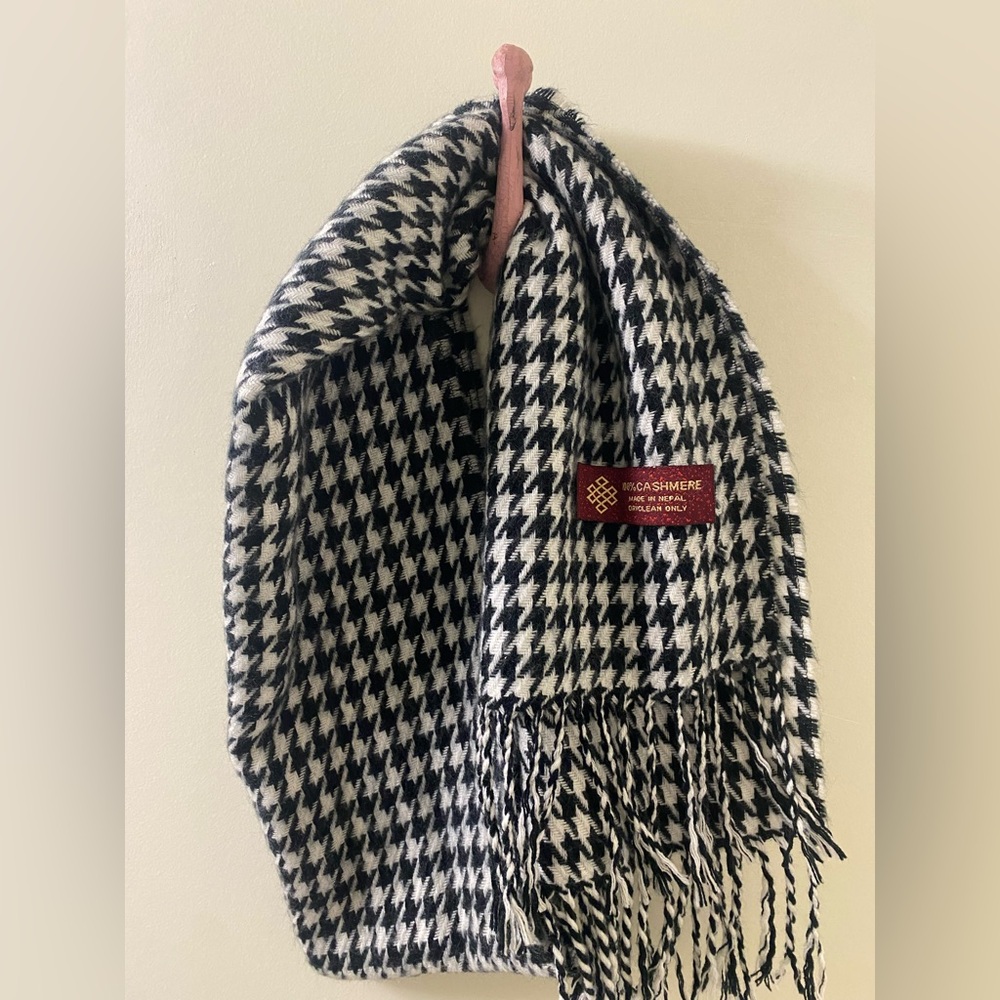 Cashmere Houndstooth Scarf